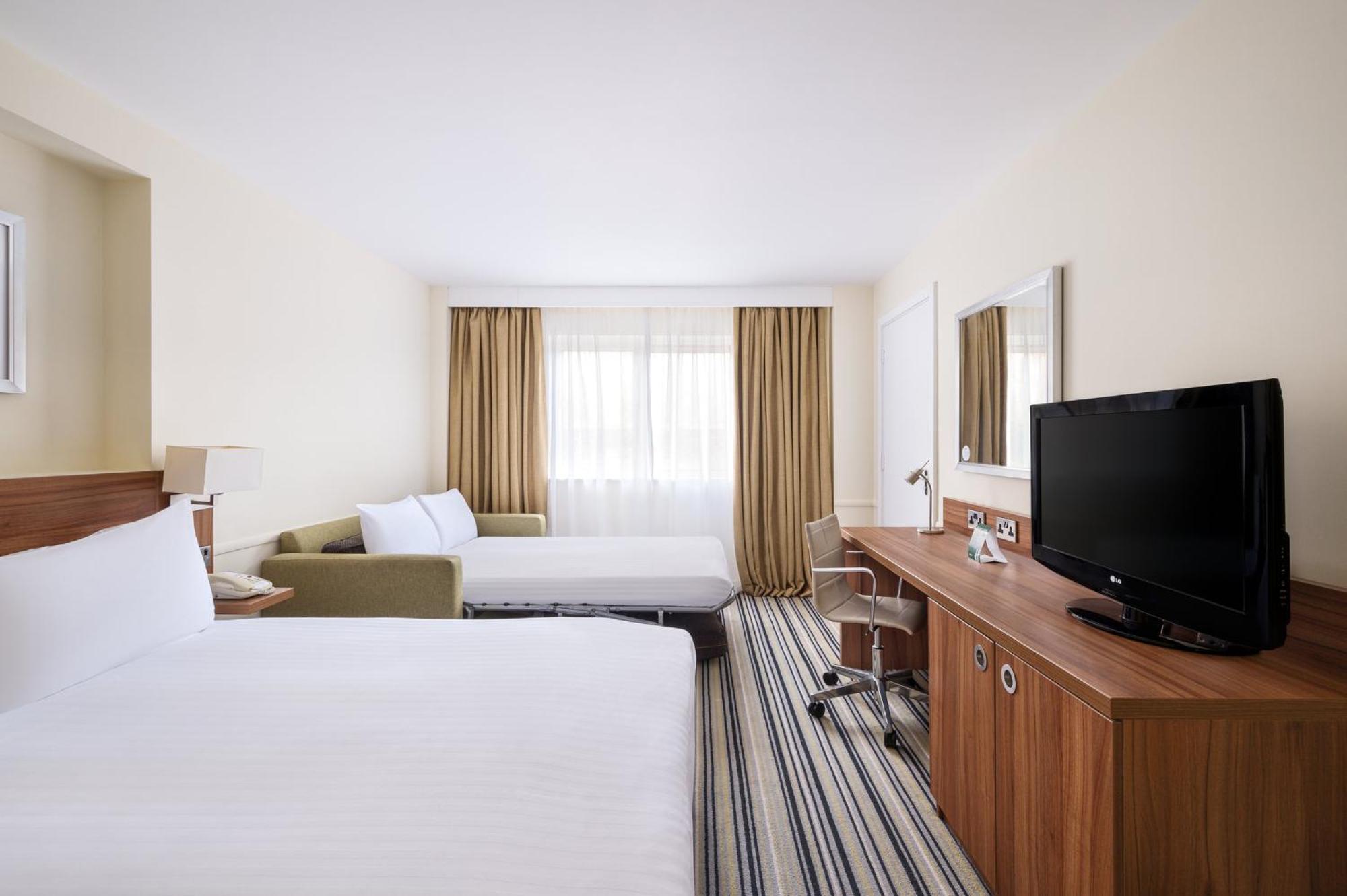 Holiday Inn Colchester By Ihg Eksteriør bilde