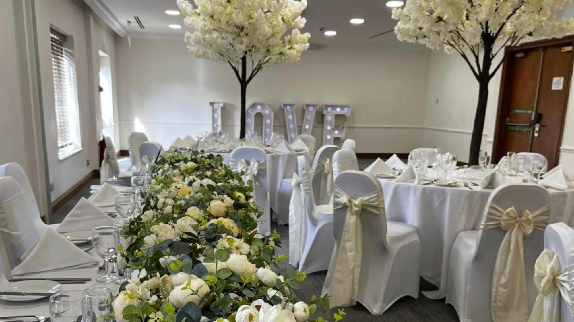 Holiday Inn Colchester By Ihg Eksteriør bilde